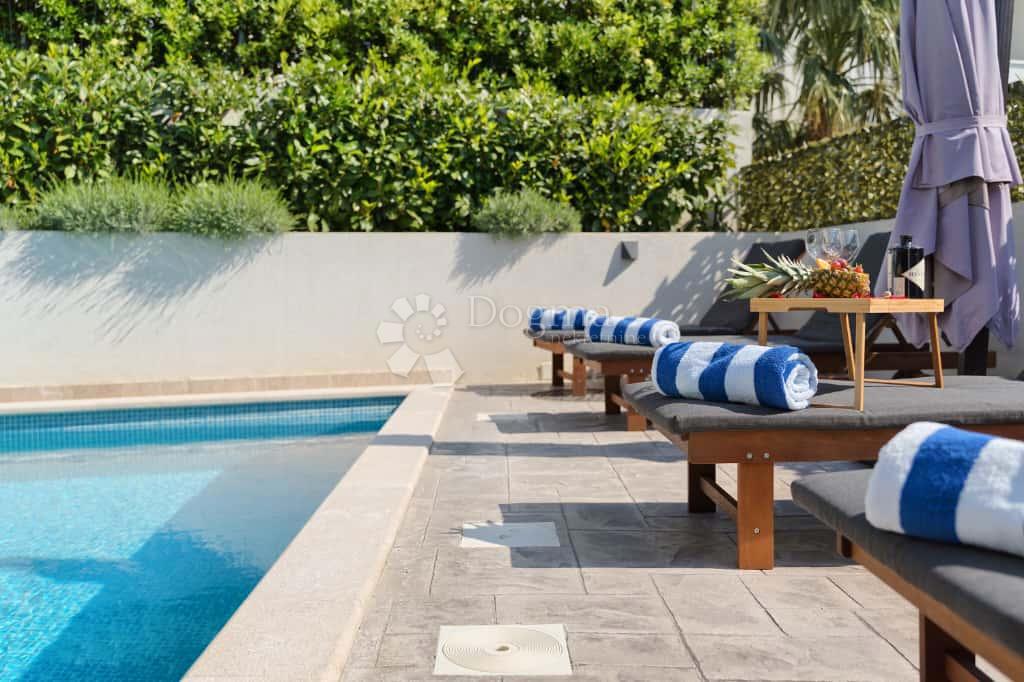 Casa Strožanac, Podstrana, 293m2