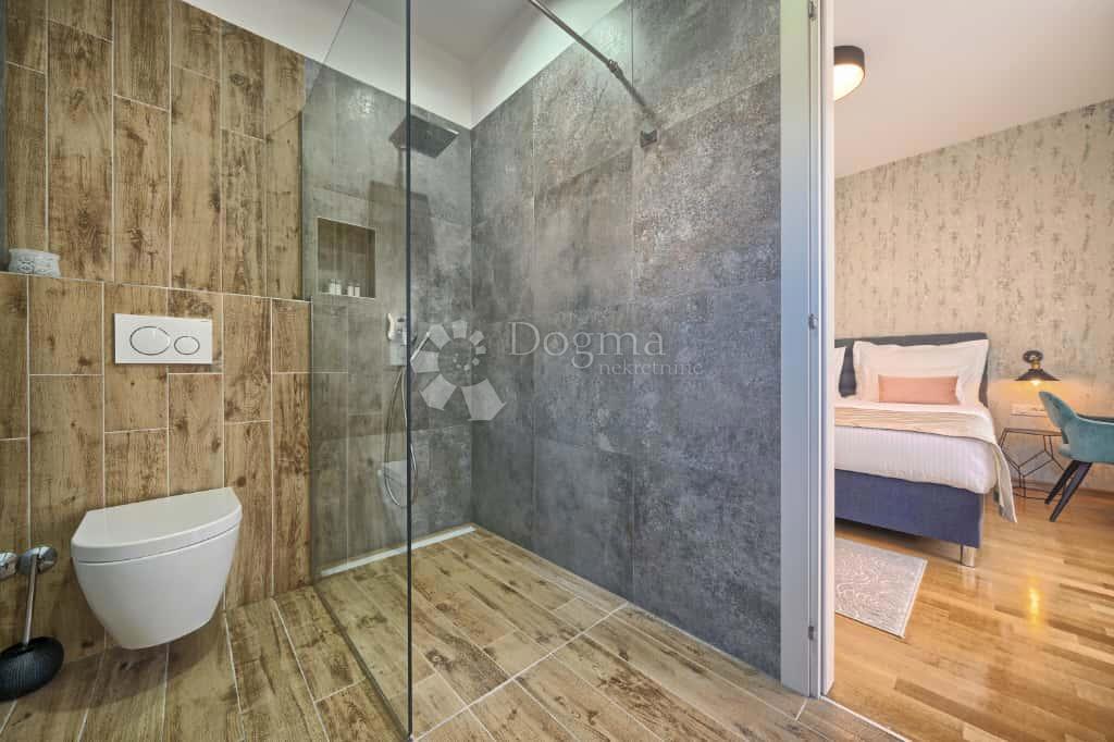 Casa Strožanac, Podstrana, 293m2