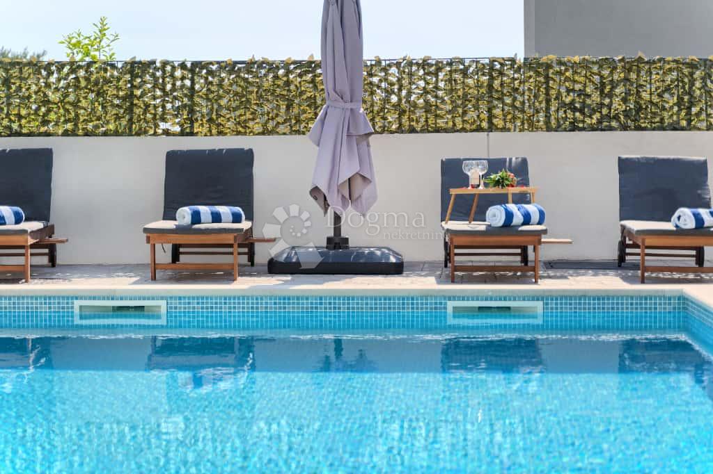 Casa Strožanac, Podstrana, 293m2