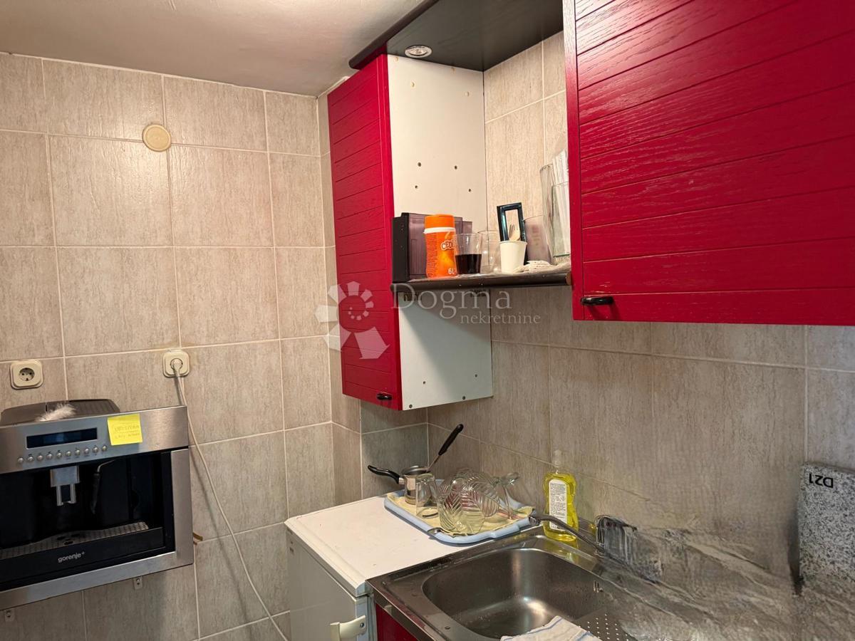 Locale commerciale Višnjik, Zadar, 324,17m2