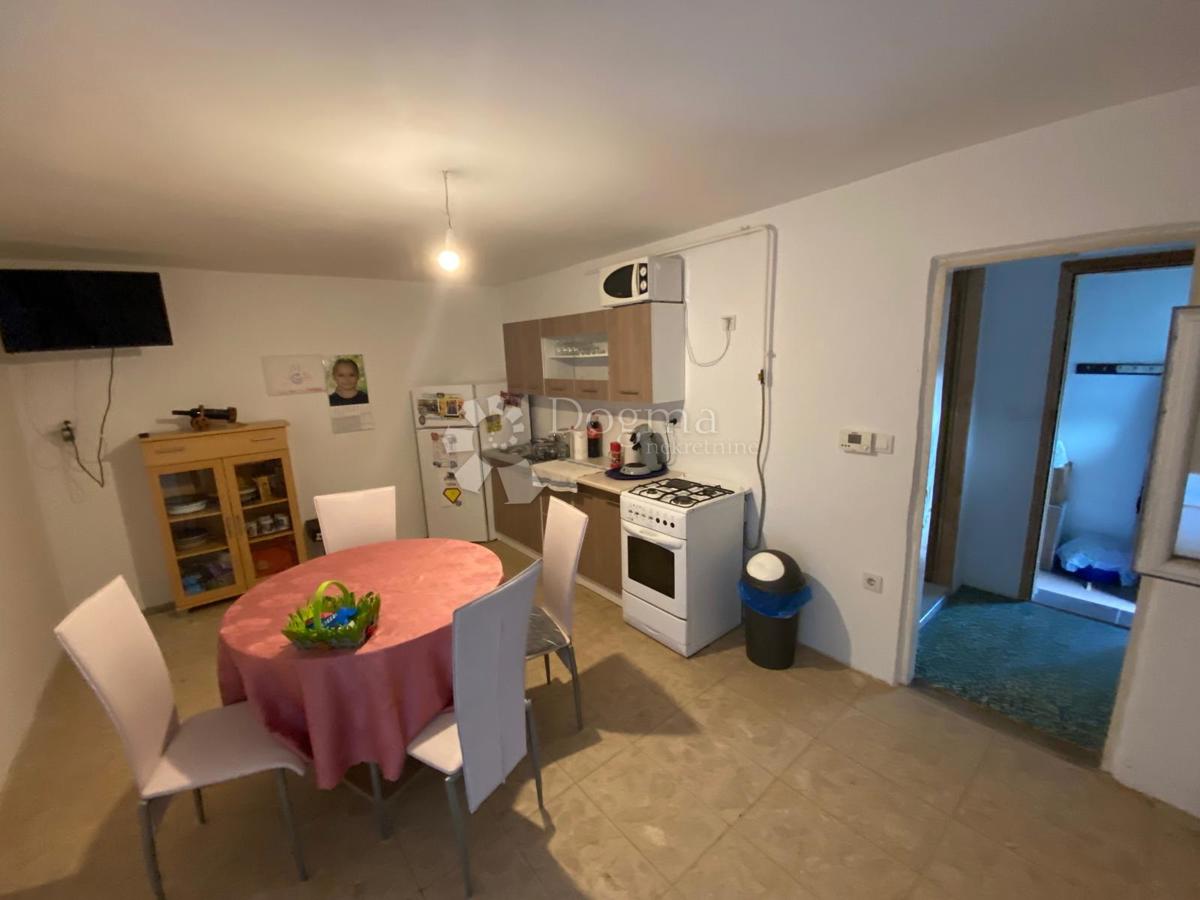 Casa Voloder, Popovača, 177m2