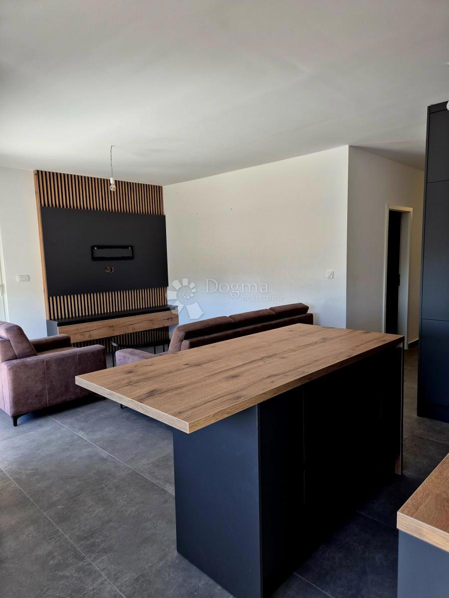 Allogio Okrug Gornji, Okrug, 60m2