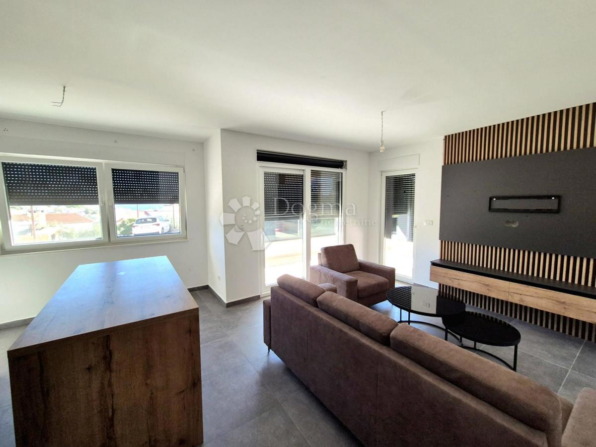 Allogio Okrug Gornji, Okrug, 60m2