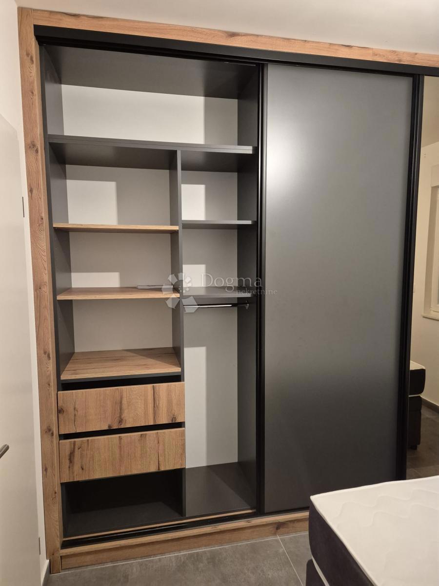 Allogio Okrug Gornji, Okrug, 60m2