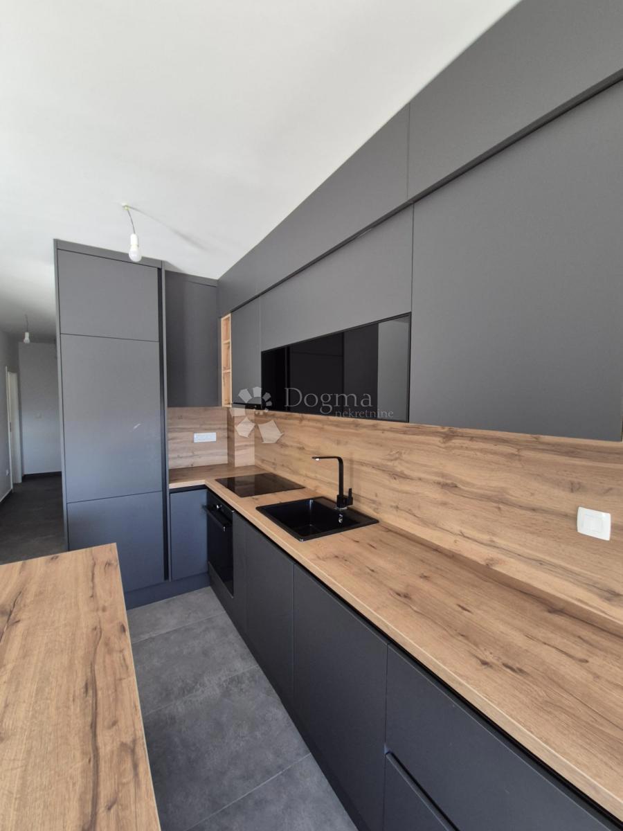 Allogio Okrug Gornji, Okrug, 60m2