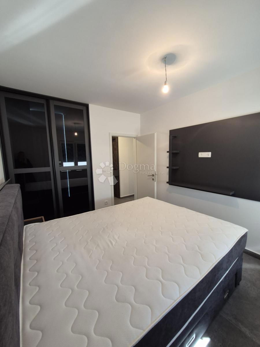 Allogio Okrug Gornji, Okrug, 60m2