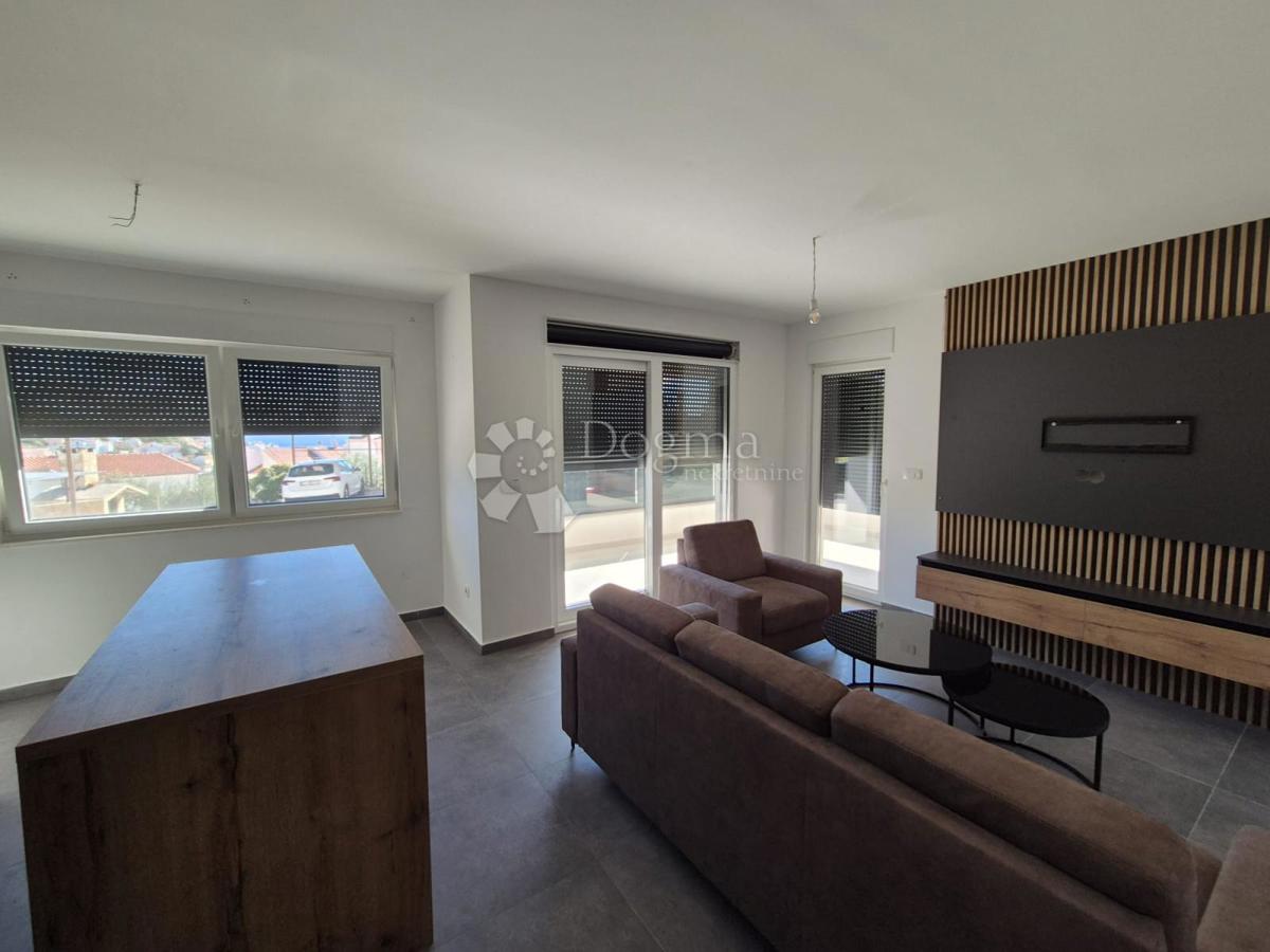 Allogio Okrug Gornji, Okrug, 60m2