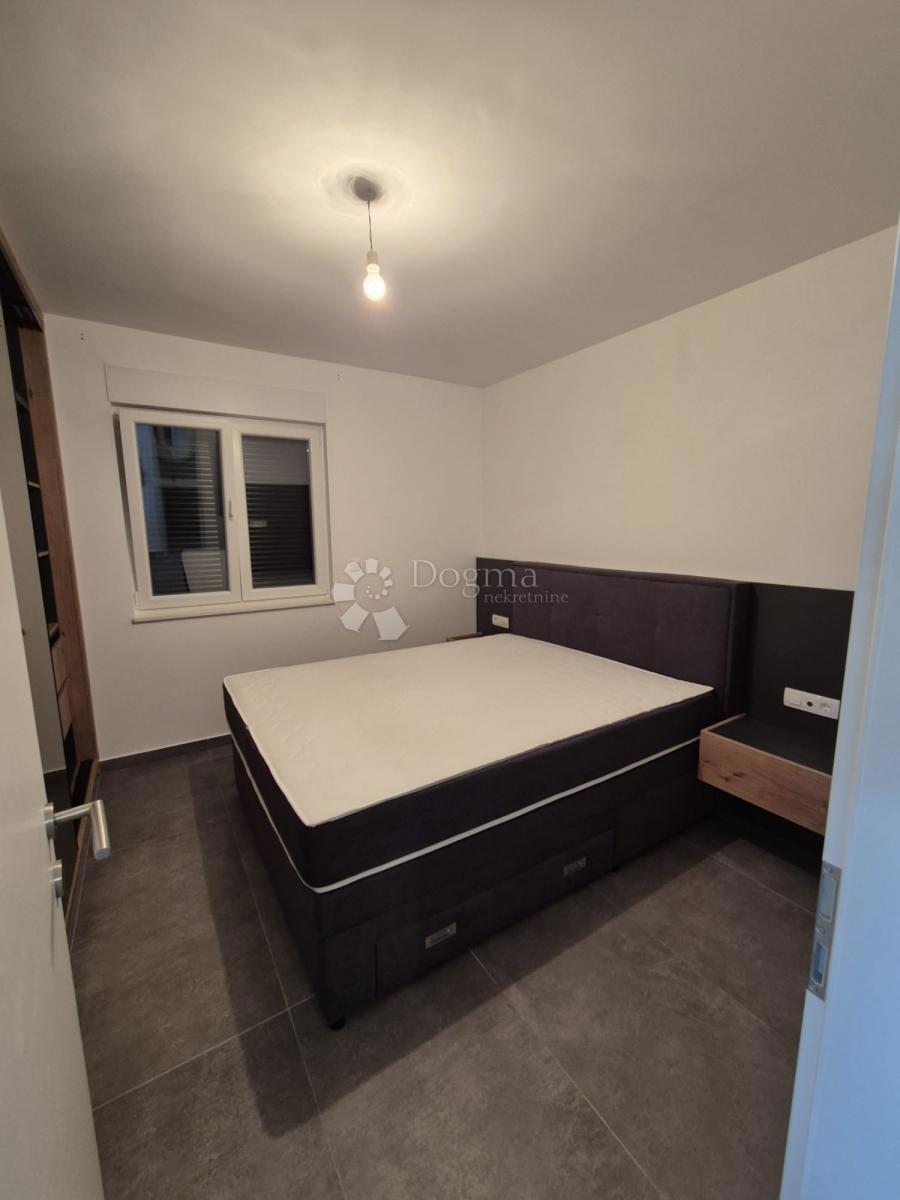 Allogio Okrug Gornji, Okrug, 60m2