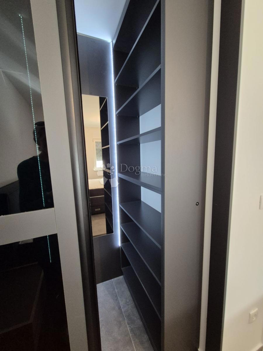 Allogio Okrug Gornji, Okrug, 60m2