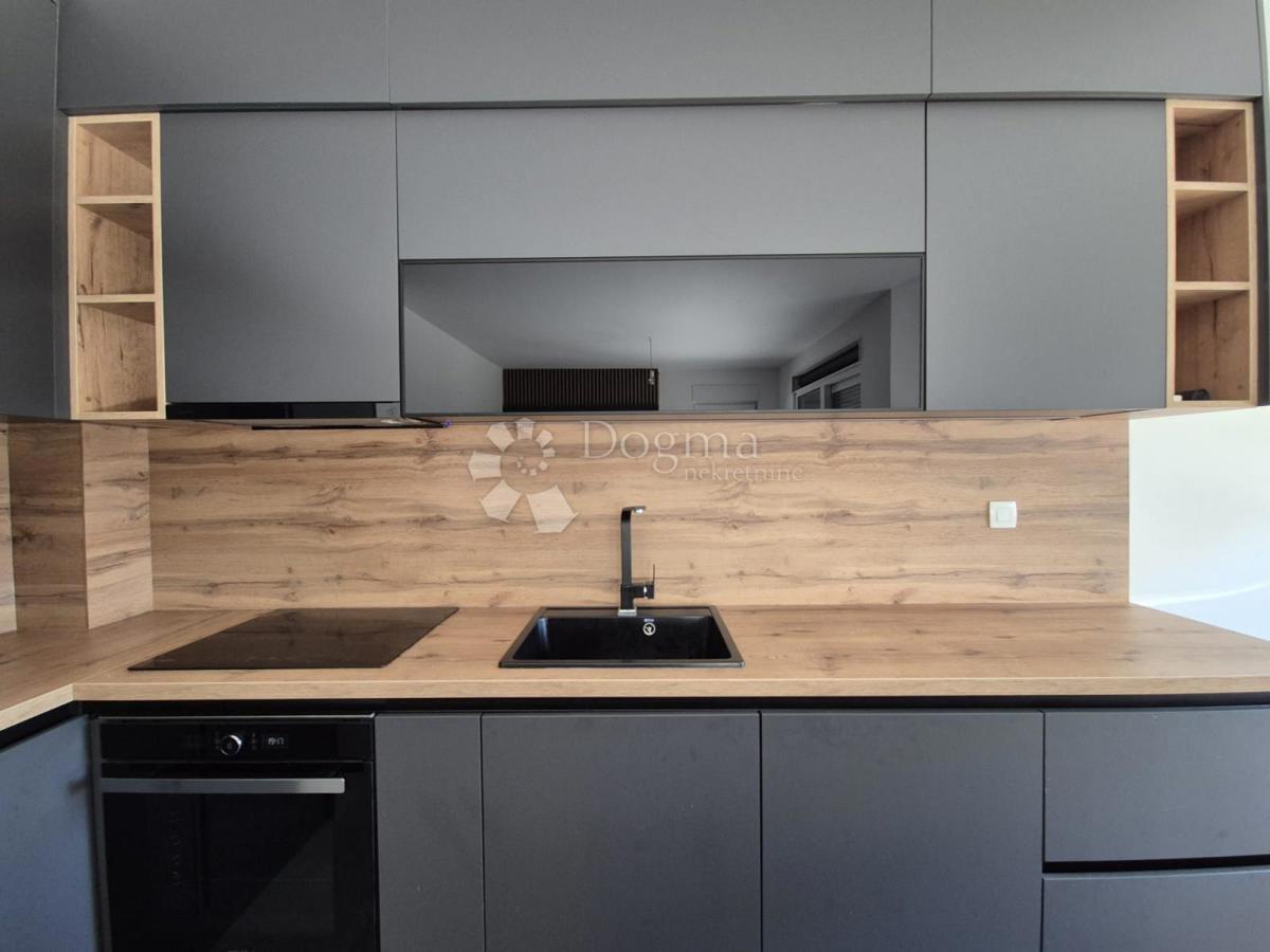 Allogio Okrug Gornji, Okrug, 60m2