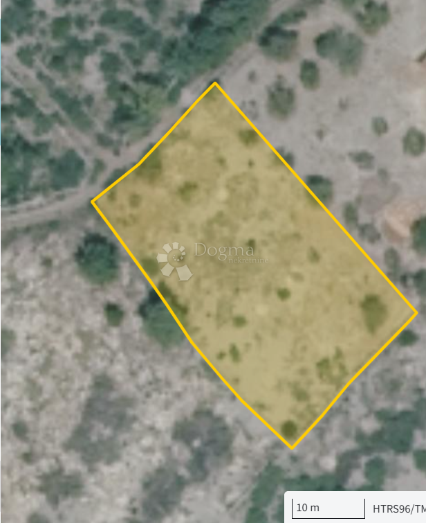 Terreno edificabile con vista sul lago di Prukljan