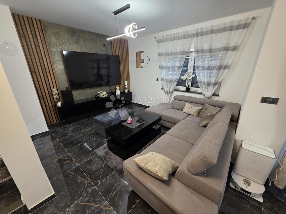 Casa Babinec, Cestica, 150m2