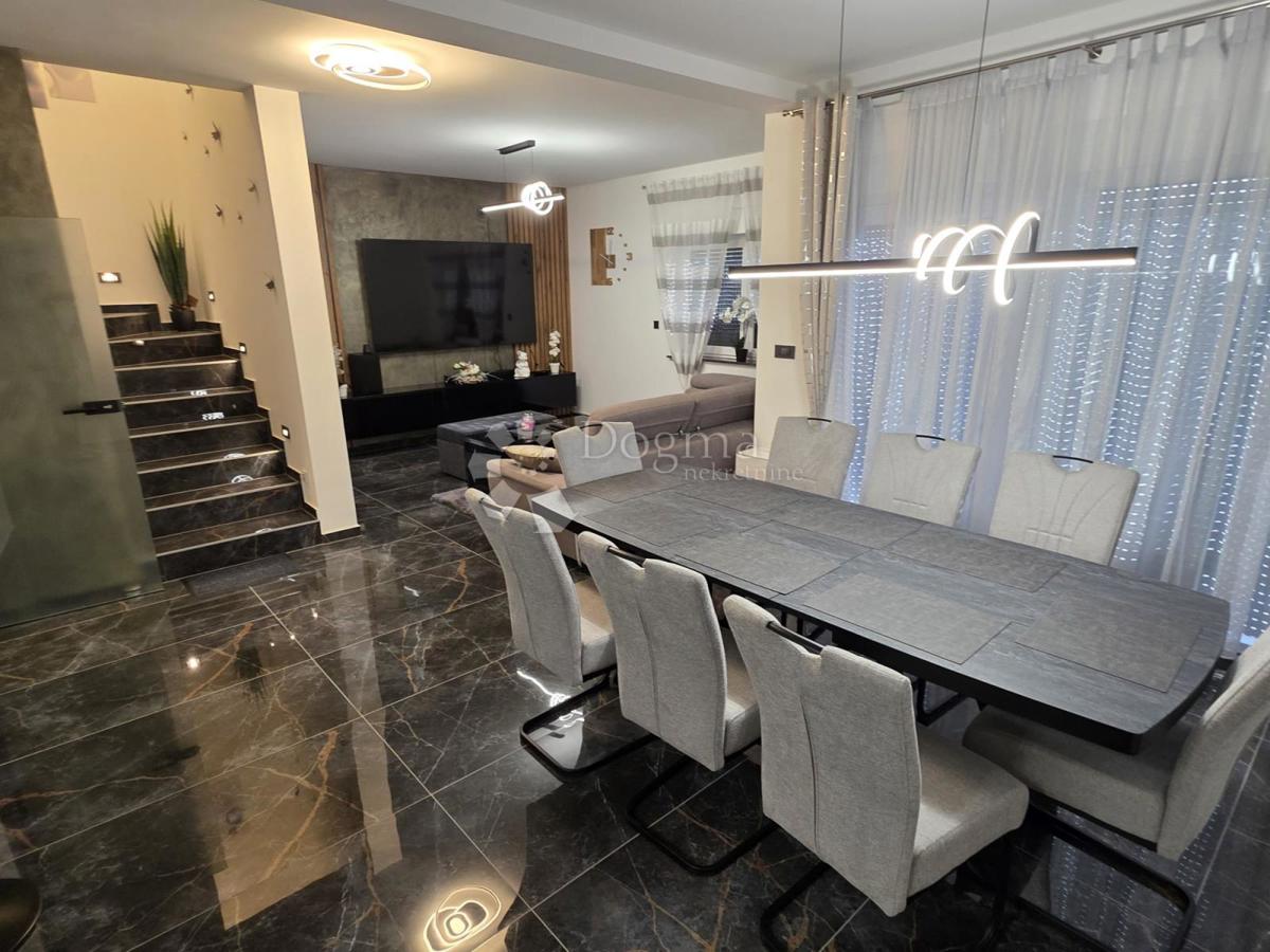 Casa Babinec, Cestica, 150m2