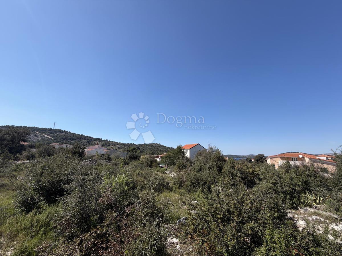 Terreno edificabile Ražanj, Rogoznica, 595m2