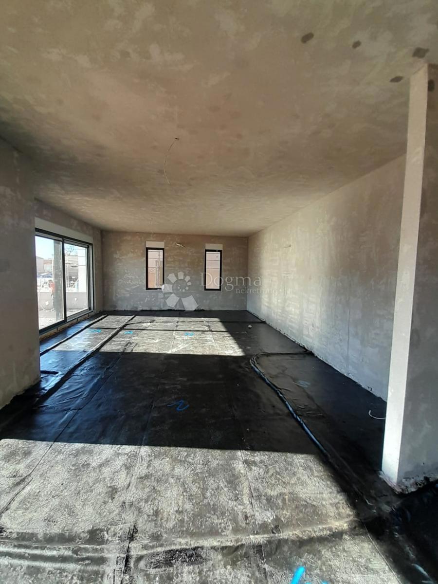 ŠIBENIK/TROMILJA - VILLA MODERNA CON PISCINA