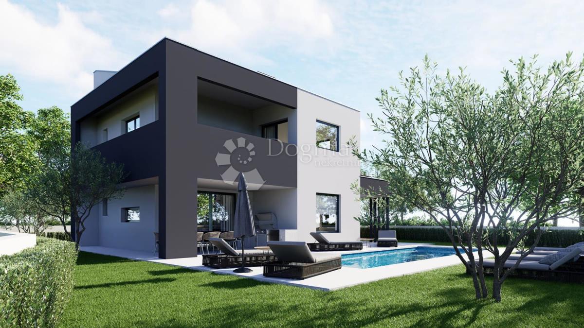 Terreno edificabile con permesso di costruire valido per la costruzione di una casa unifamiliare e piscina