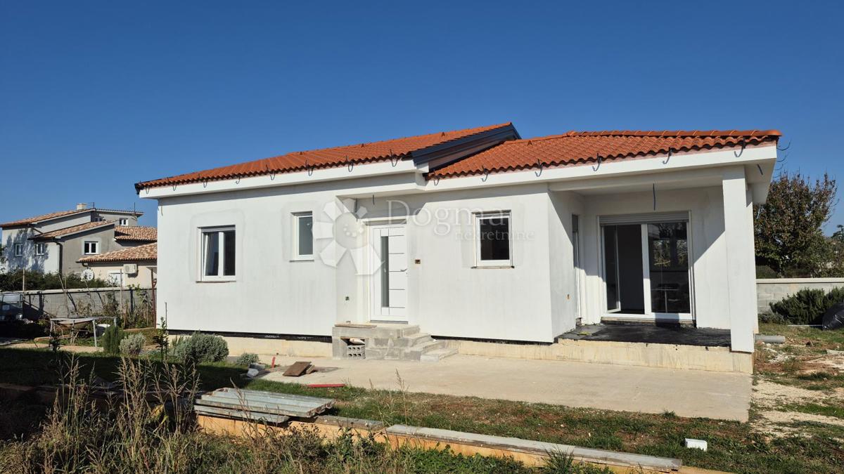 Casa Monteserpo - Komunal, Pula, 81m2