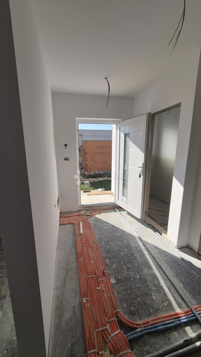 Casa Monteserpo - Komunal, Pula, 81m2