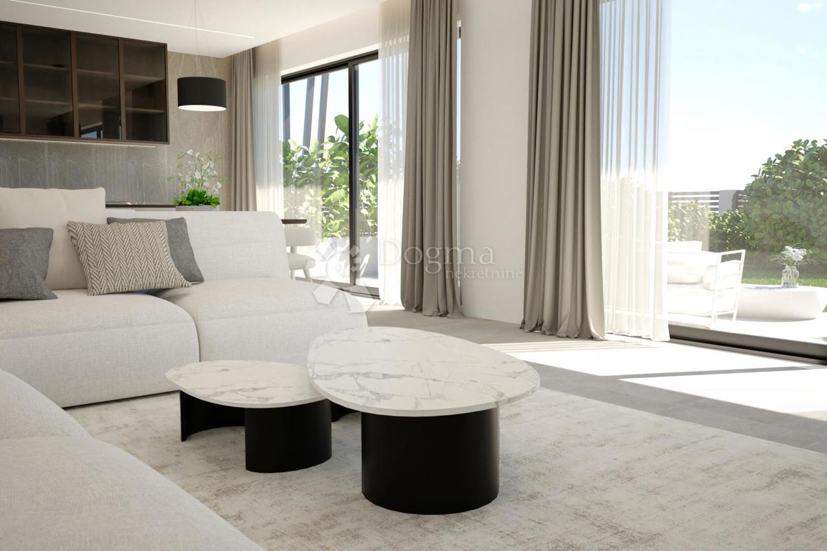 APPARTAMENTO DI LUSSO CON I PIÙ ALTI STANDARD - ROVIGNO, CENTRO