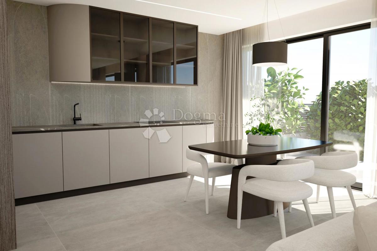 APPARTAMENTO DI LUSSO CON I PIÙ ALTI STANDARD - ROVIGNO, CENTRO