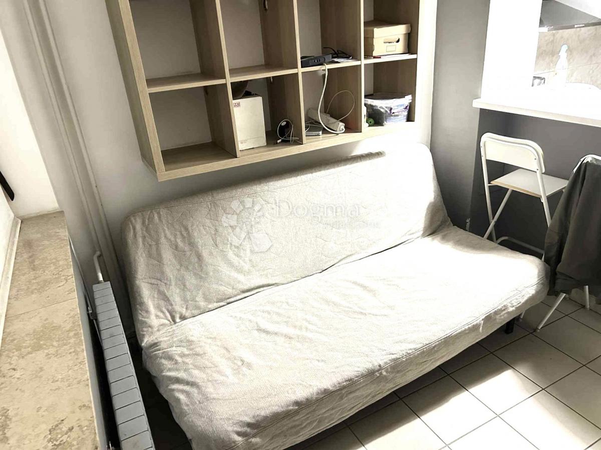 Locale commerciale Voltino, Trešnjevka - Sjever, 16,91m2