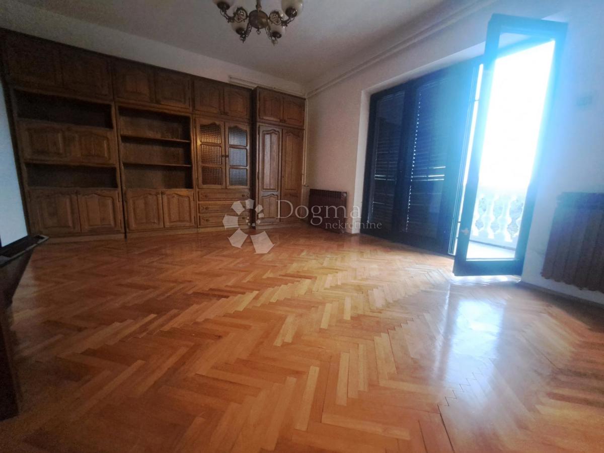 Rijeka, Pehlin, piano con vista mare