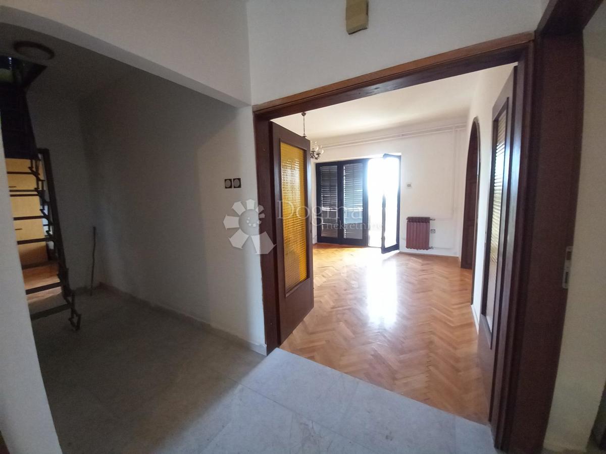 Rijeka, Pehlin, piano con vista mare