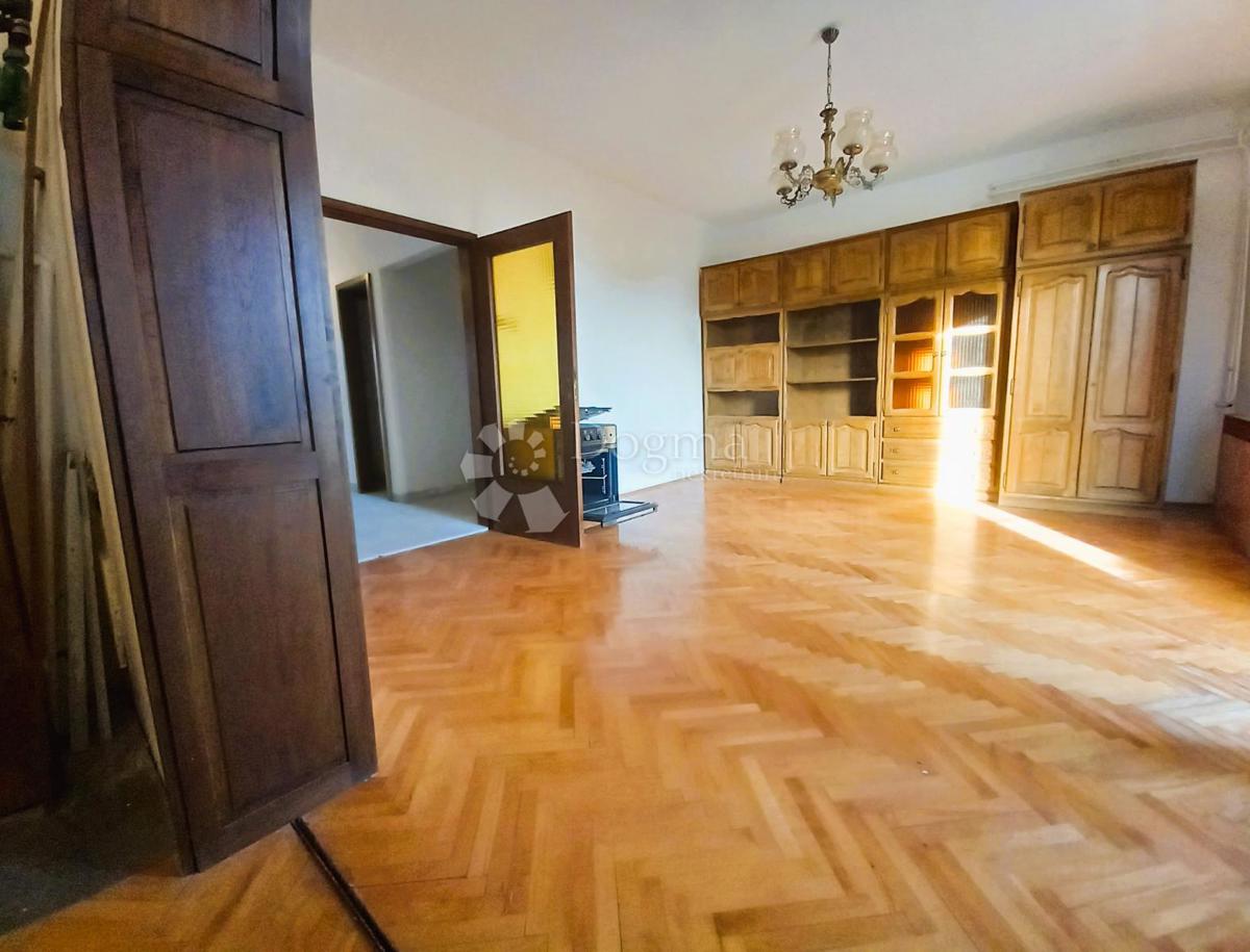 Rijeka, Pehlin, piano con vista mare