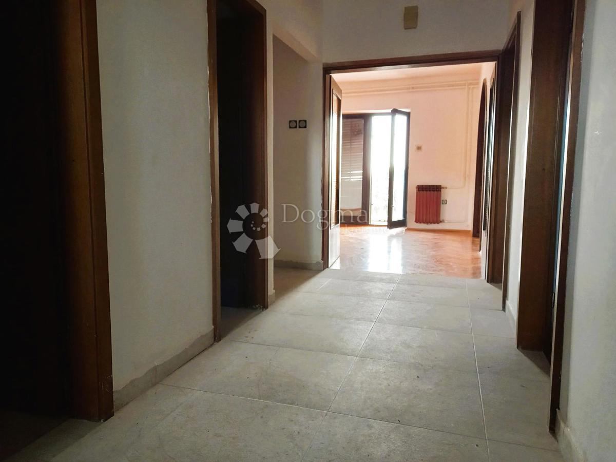 Rijeka, Pehlin, piano con vista mare