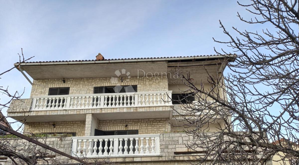 Rijeka, Pehlin, piano con vista mare