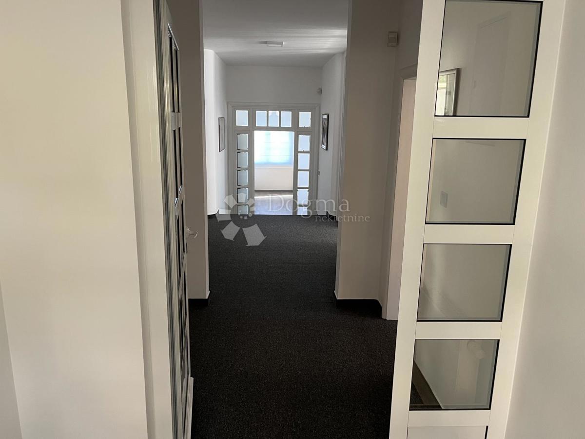 Casa Markuševec, Podsljeme, 303,51m2