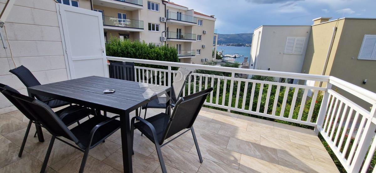 IN VENDITA – AMPIA CASA CON APPARTAMENTI, VISTA MARE E ATTIVITÀ TURISTICA AVVIATA (353 m²) – OKRUG GORNJI