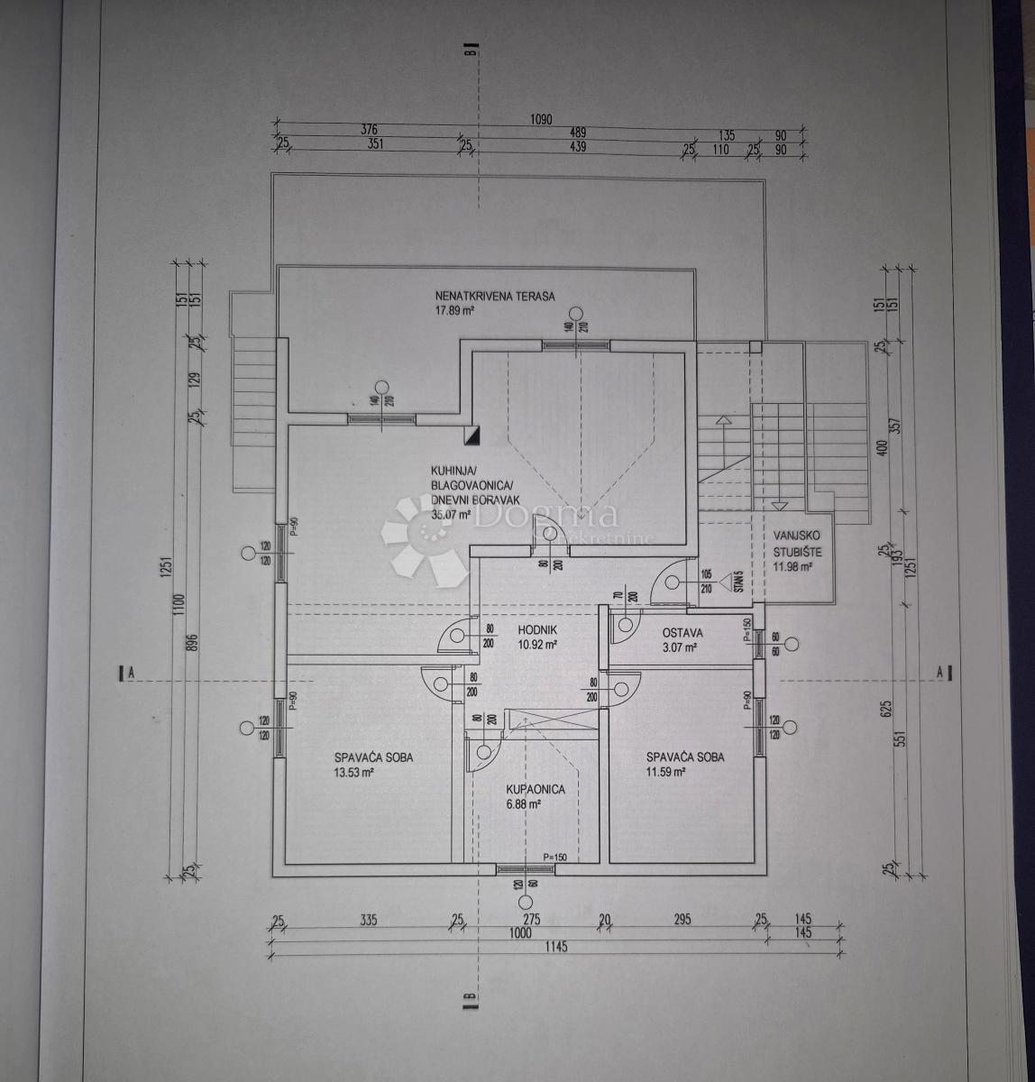 IN VENDITA – AMPIA CASA CON APPARTAMENTI, VISTA MARE E ATTIVITÀ TURISTICA AVVIATA (353 m²) – OKRUG GORNJI