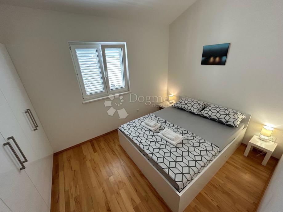 IN VENDITA: APPARTAMENTO MODERNO A ROGOZNICA – VISTA MARE UNICA