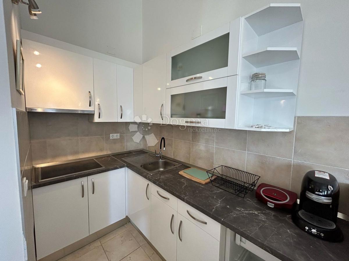 IN VENDITA: APPARTAMENTO MODERNO A ROGOZNICA – VISTA MARE UNICA