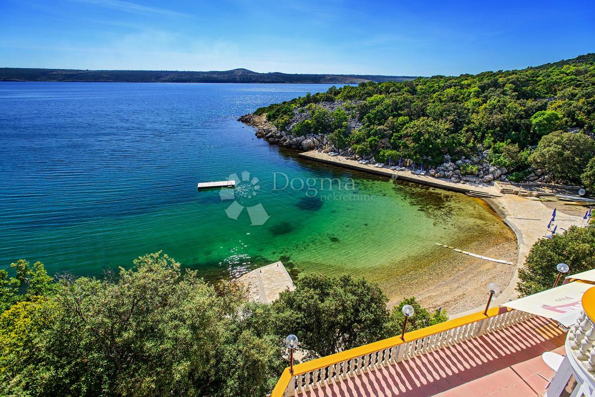 Albergo Posedarje, 1.100m2