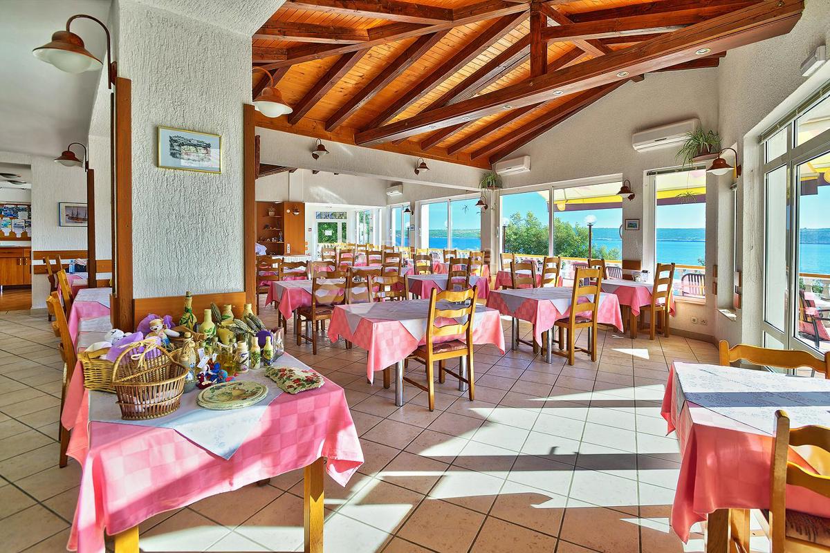 Albergo Posedarje, 1.100m2