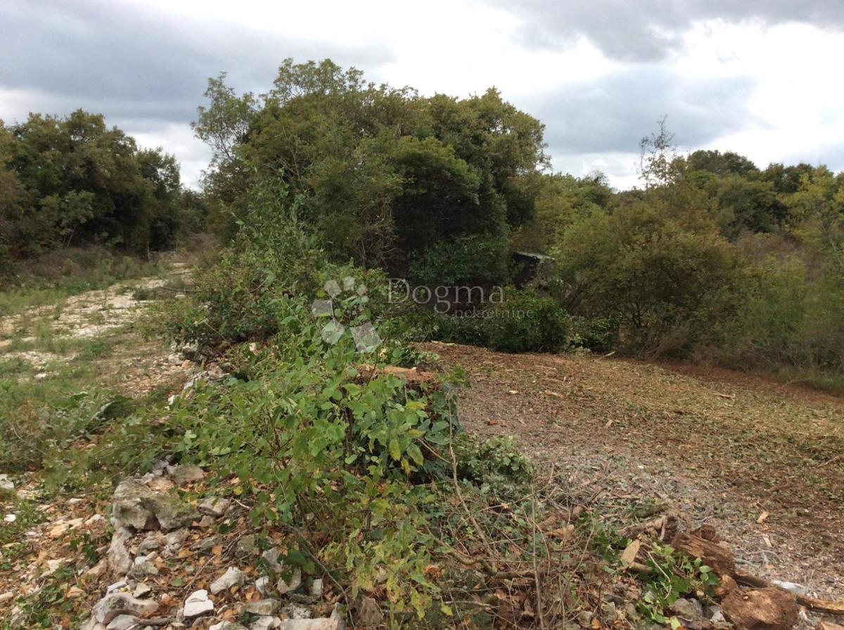 TERRENO EDIFICABILE KRNICA 780M2