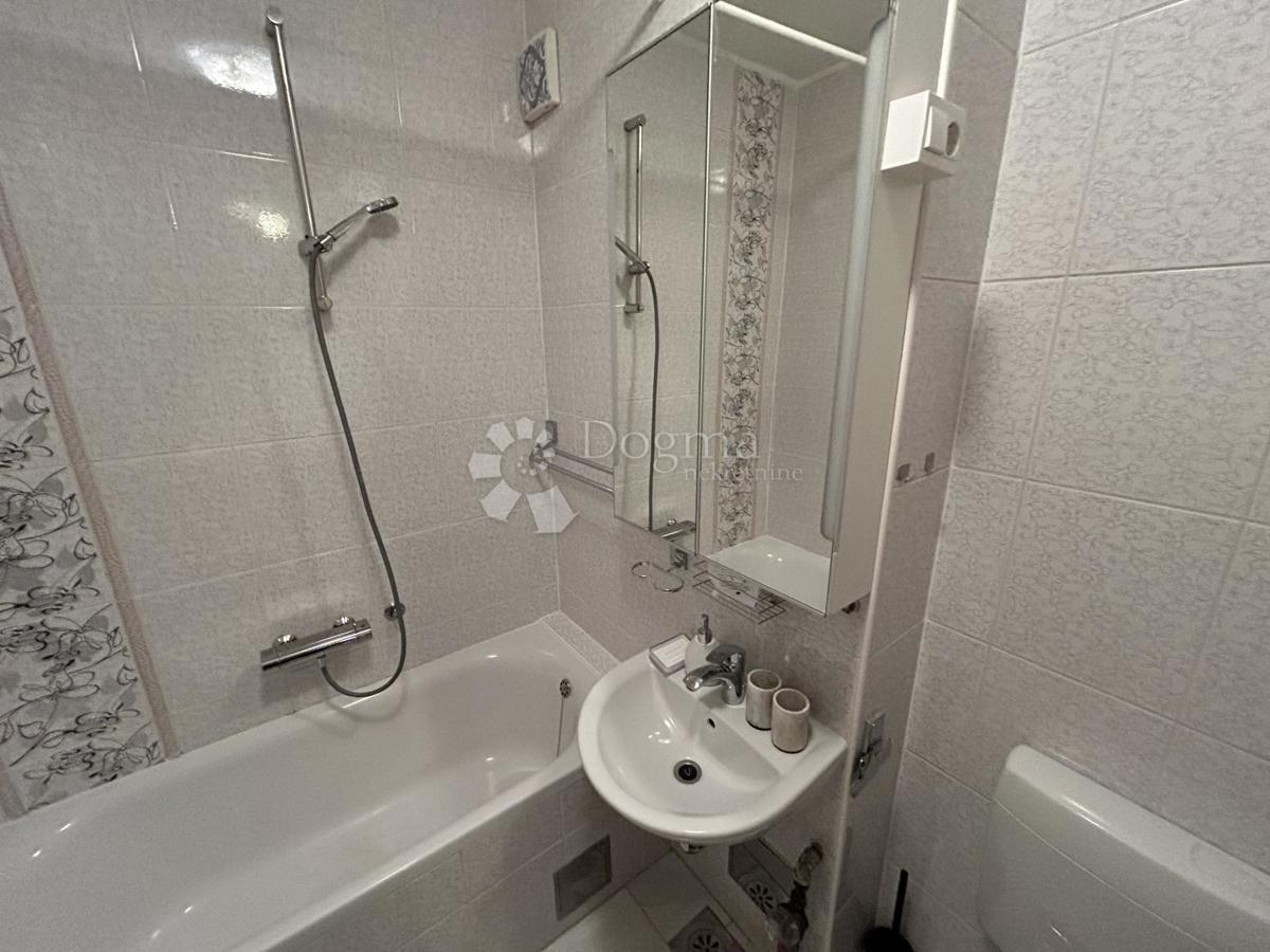 Allogio Ravnice, Maksimir, 50m2