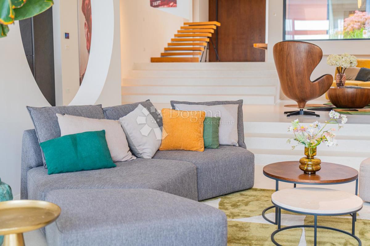 Casa Šestine, Podsljeme, 400m2