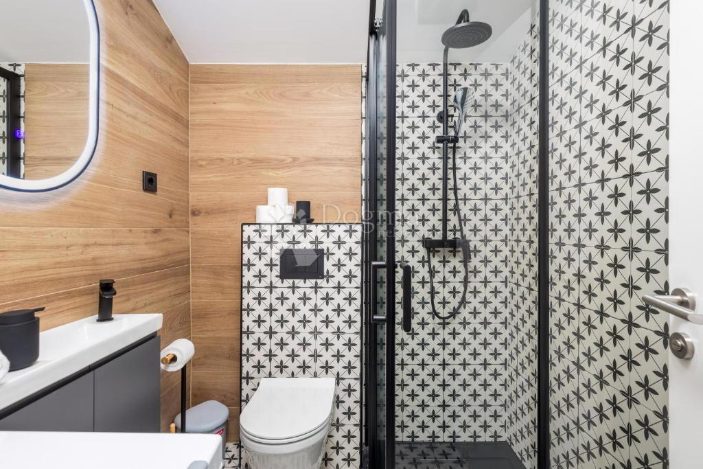 Allogio Centar, Rijeka, 72,77m2