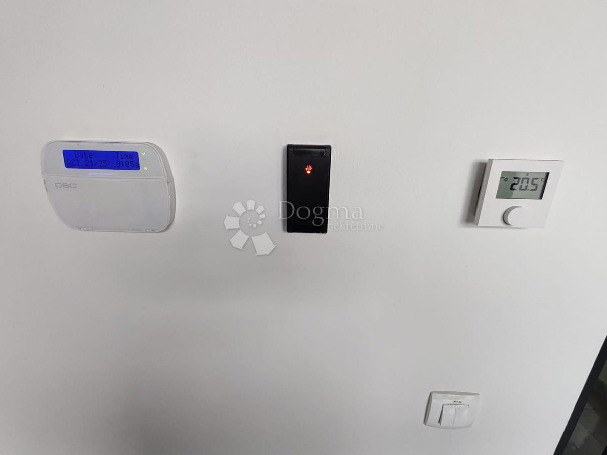 Locale commerciale Bartolovec, Trnovec Bartolovečki, 1.972m2