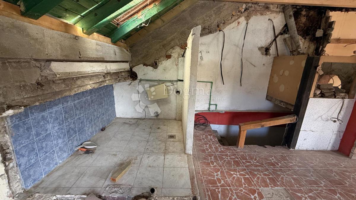 Appartamento Autentico con Cortile Privato nel Cuore della Città