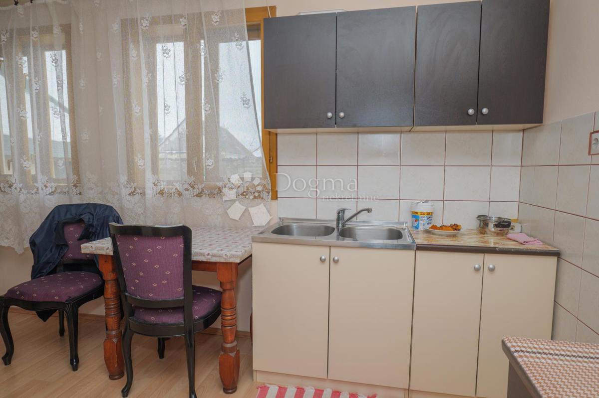 Casa Bobota, Trpinja, 135m2