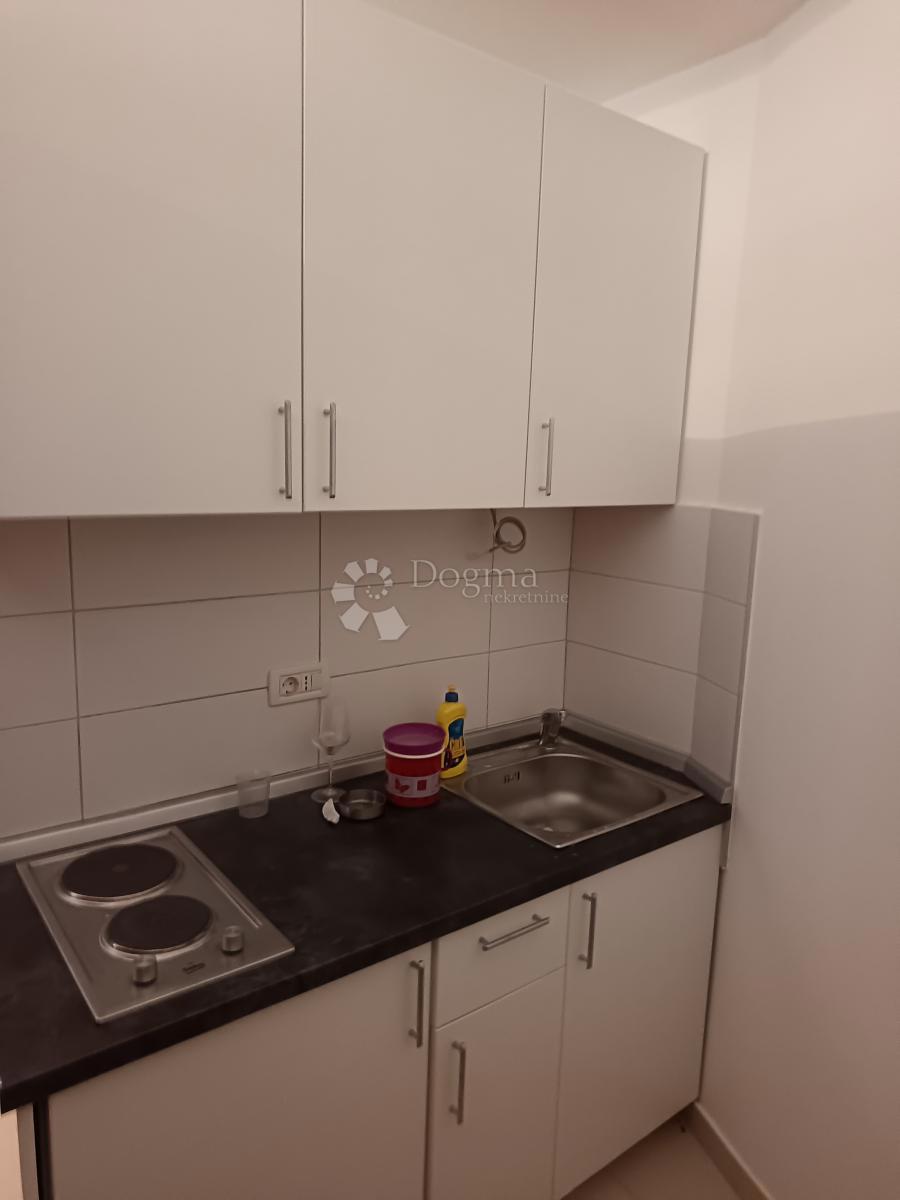 Locale commerciale Makarska, 27m2