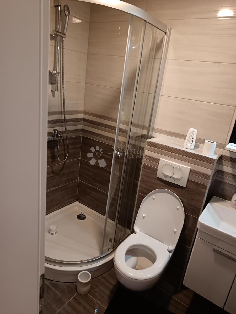 Locale commerciale Makarska, 27m2