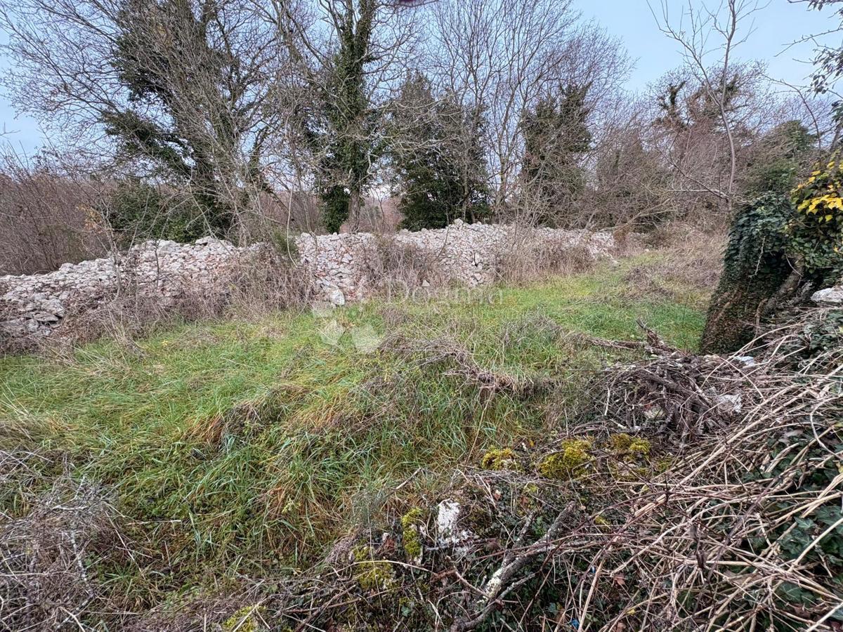 Terreno edificabile Nenadići, Krk, 625m2