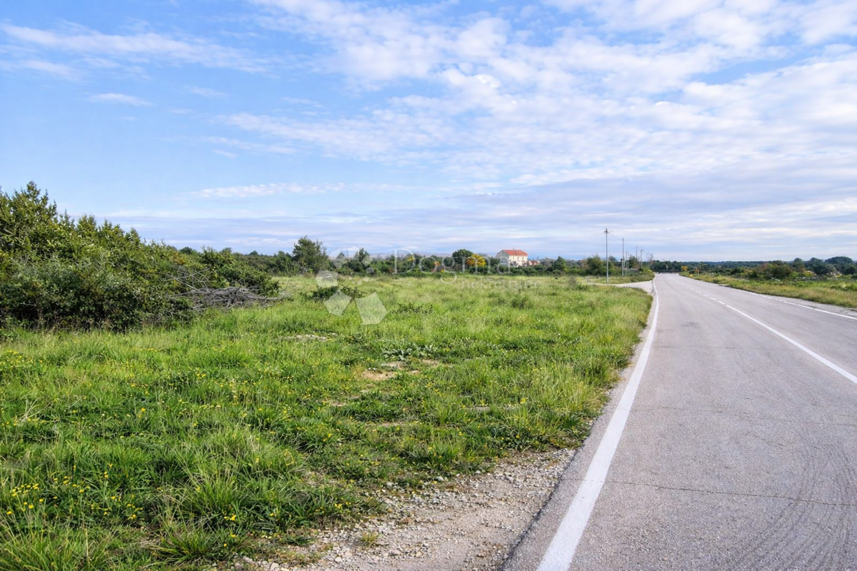 Terreno edificabile Pakovo Selo, Drniš, 5.297m2