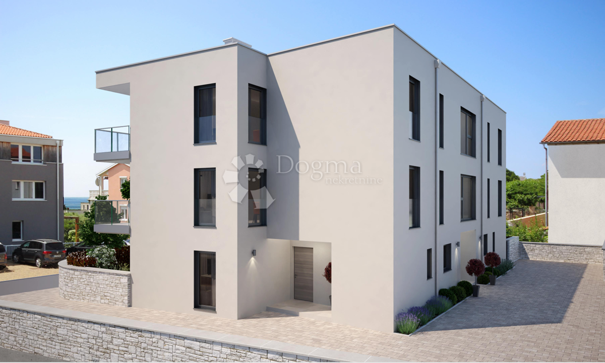 Zona di Umago, moderno appartamento al piano terra con giardino privato di 115 m²