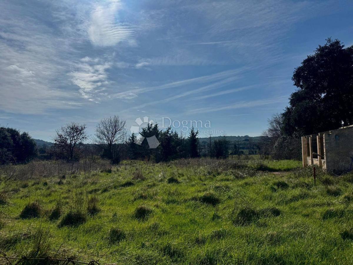 Terreno edificabile Pomer, Medulin, 1.999m2